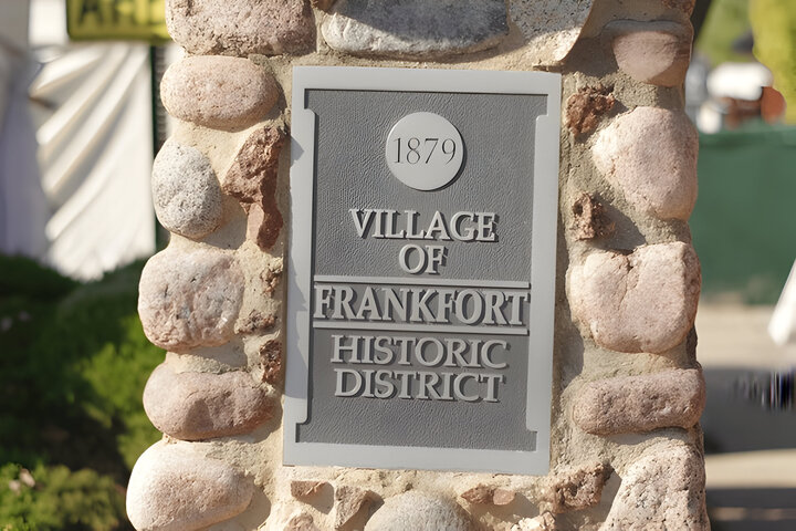 Village of Frankfort, Illinois landmark within stone pillar