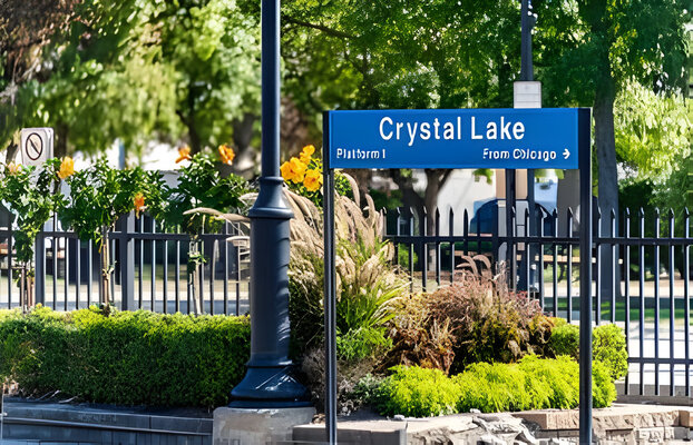 limo service Crystal Lake to and from downtown crystal lake Illinois