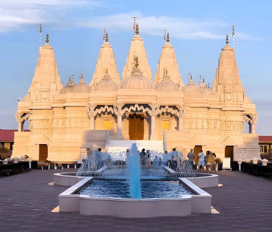 BAPS Shri Swaminarayan Mandir, Hindu temple in Bartlett near Chicago